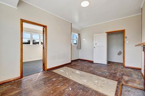 Photo of property in 12 Hardy Street, New Brighton, Christchurch, 8061