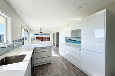 Photo of property in 122 Hugh Green Drive, Pinehill, Auckland, 0632