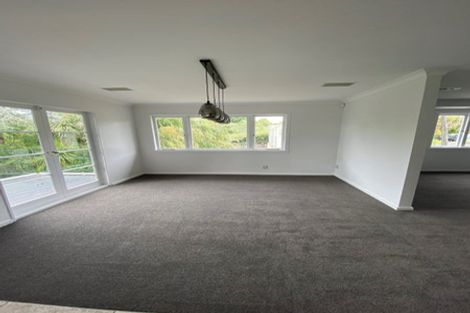 Photo of property in 26 West Lynn Road, Titirangi, Auckland, 0604