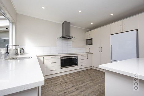 Photo of property in 2246 State Highway 16, Helensville, 0875