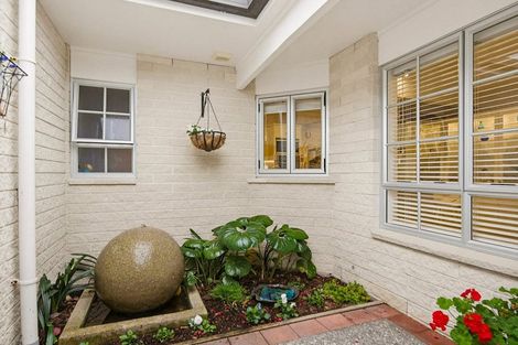 Photo of property in 5 Patterson Grove, Waikanae, 5036