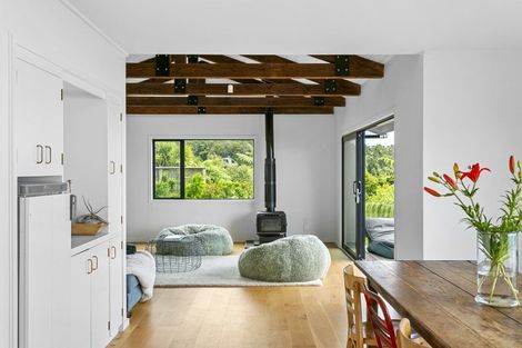 Photo of property in 21 Waiparemo Crescent, Pukawa Bay, Turangi, 3381