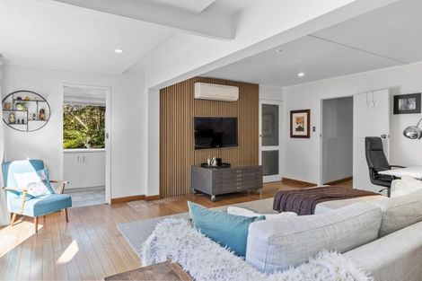 Photo of property in 73 Kurupae Road, Hilltop, Taupo, 3330