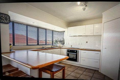 Photo of property in 38 Simmental Crescent, Somerville, Auckland, 2014