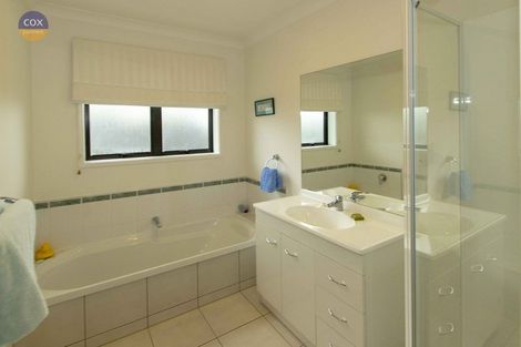 Photo of property in 12 Portland Place, Poraiti, Napier, 4112