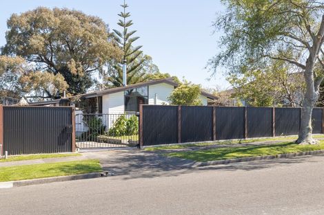Photo of property in 6 Colonial Place, Kelvin Grove, Palmerston North, 4414