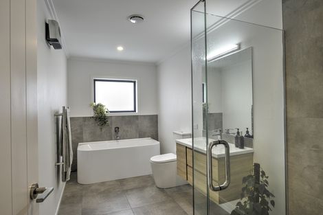 Photo of property in 15 Fantail Avenue, Carterton, 5713