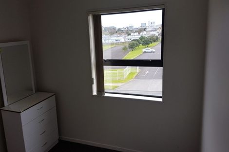 Photo of property in 2/7 Wallson Crescent, Wiri, Auckland, 2104