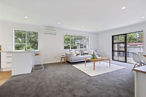 Photo of property in 2/18 Kawau Crescent, Bromley, Christchurch, 8062