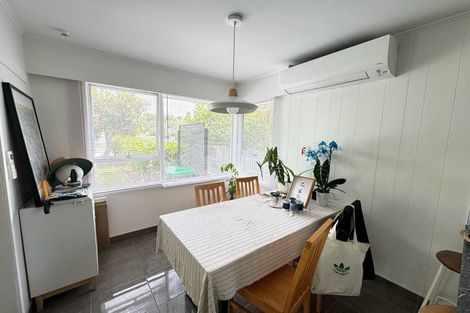 Photo of property in 9 Juniper Road, Sunnynook, Auckland, 0620