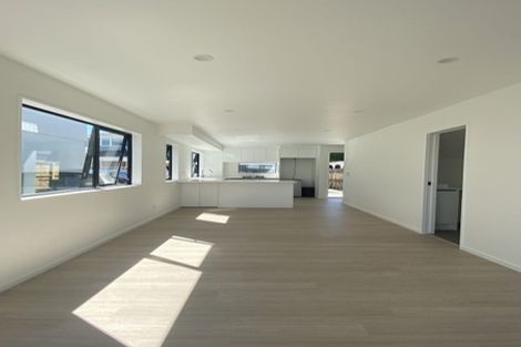 Photo of property in 94e Bay Street, Red Beach, 0932