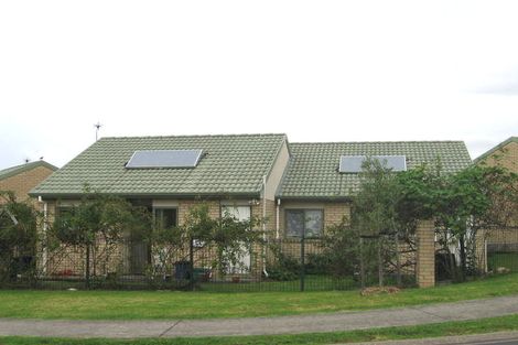 Photo of property in 21/25 Charlenne Close, Ranui, Auckland, 0612