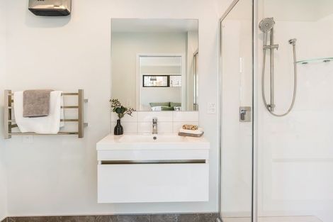 Photo of property in 4 Manaakitia Road, Karaka, 2124