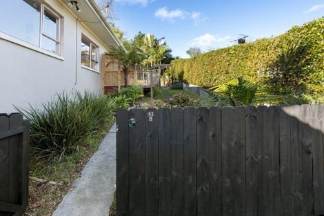 Photo of property in 2/43 Seaton Road, Murrays Bay, Auckland, 0630