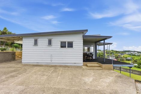 Photo of property in 45 Seaview Road, Cable Bay, 0420