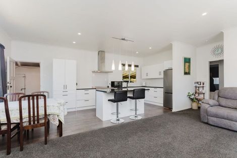 Photo of property in 10 Carlson Street, Dannevirke, 4930