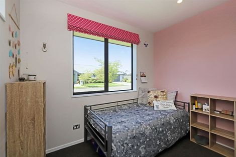 Photo of property in 2 Whittaker Place, Havelock North, 4130