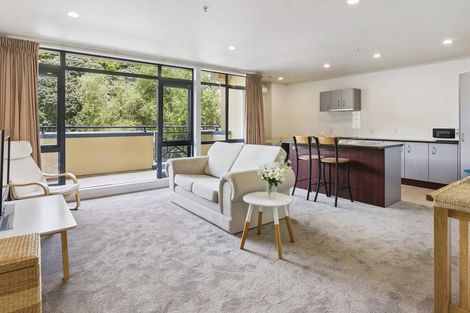 Photo of property in 2c/7-11 Bute Road, Browns Bay, Auckland, 0630