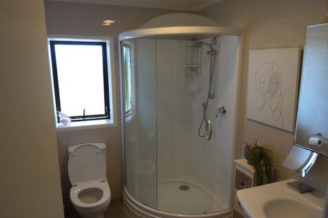 Photo of property in 13 Robin Lane, Browns Bay, Auckland, 0630