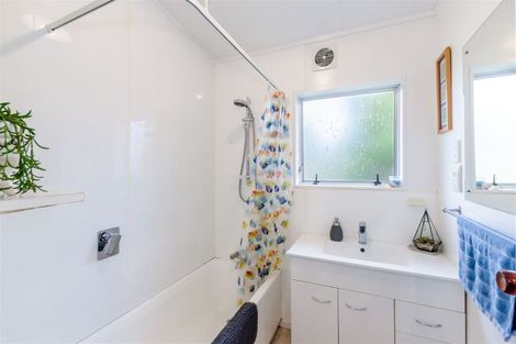 Photo of property in 110 Hillcrest Road, Raumati Beach, Paraparaumu, 5032