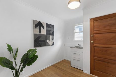 Photo of property in 54 Kandy Crescent, Ngaio, Wellington, 6035