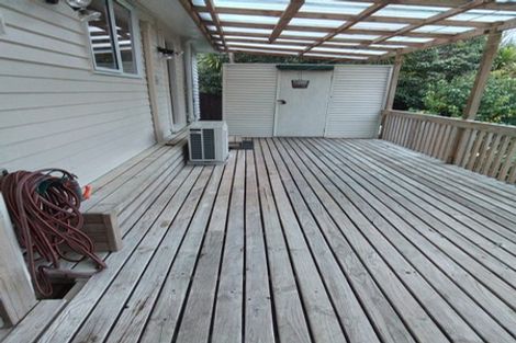 Photo of property in 2/129 Edmonton Road, Te Atatu South, Auckland, 0610