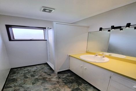 Photo of property in 1/10 Pamela Place, New Lynn, Auckland, 0600