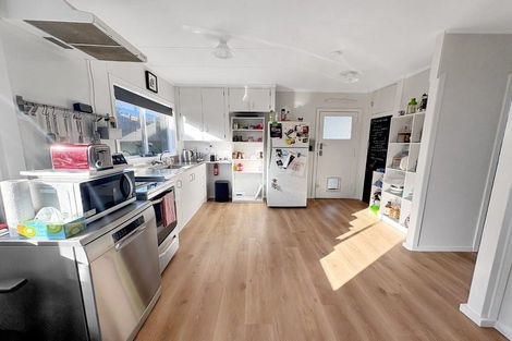 Photo of property in 110 Park Avenue, Waitarere Beach, Levin, 5510