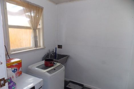 Photo of property in 16 Jackson Avenue, Highbury, Palmerston North, 4412