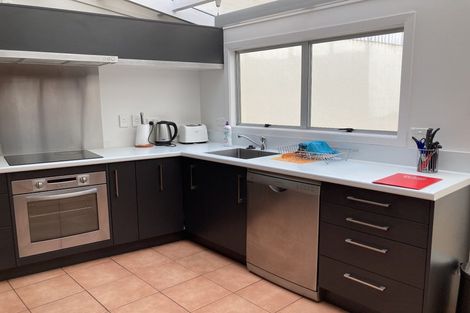 Photo of property in 16 Ruakiwi Road, Hamilton Lake, Hamilton, 3204