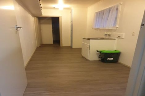 Photo of property in 3a Sutton Crescent, Papatoetoe, Auckland, 2025