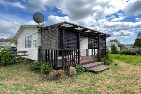 Photo of property in 346 Henderson Valley Road, Henderson Valley, Auckland, 0612