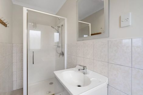 Photo of property in 9 Staten Place, Mangere, Auckland, 2022