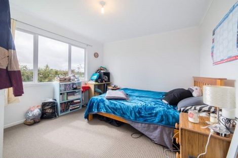 Photo of property in 2/53 Bruce Road, Glenfield, Auckland, 0629