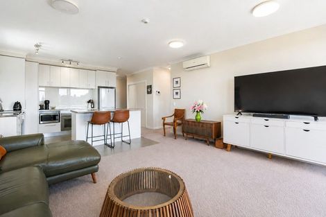 Photo of property in 38 Rewa Rewa Lane, Orewa, 0931