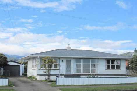 Photo of property in 42 Bartholomew Road, Levin, 5510