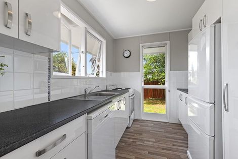 Photo of property in 39 Totara Street, Waiuku, 2123