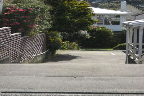 Photo of property in 6a Lewer Street, Karori, Wellington, 6012