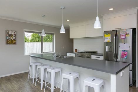 Photo of property in 5 Cross Street, Lepperton, New Plymouth, 4373