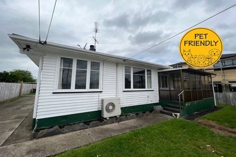 Photo of property in 25 Hill Crescent, Papakura, 2110