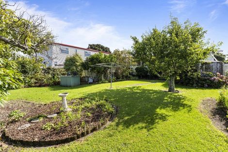 Photo of property in 64 Kon Tiki Road, Whiritoa, Whangamata, 3691