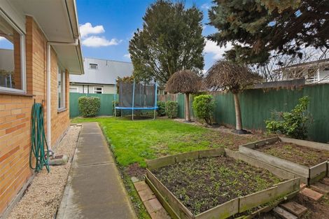 Photo of property in 32a Nortons Road, Avonhead, Christchurch, 8042
