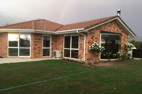 Photo of property in 6 Perrin Place, Darfield, 7510