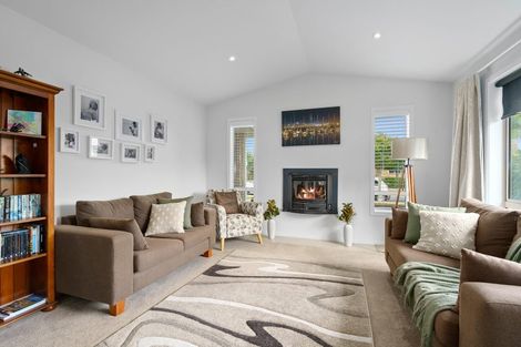 Photo of property in 10 Cooper Crescent, Cambridge, 3434