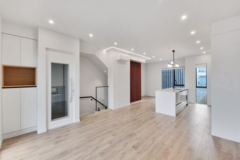 Photo of property in 14 Mina Way, Browns Bay, Auckland, 0630