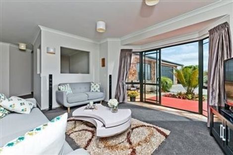 Photo of property in 9 Wentwood Place, Torbay, Auckland, 0630