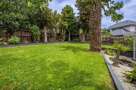 Photo of property in 46 Goldfinch Rise, Unsworth Heights, Auckland, 0632