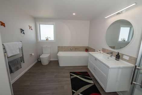 Photo of property in 21 Christine Drive, Coopers Beach, 0420