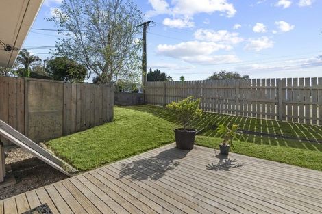 Photo of property in 1/9 Windy Ridge Road, Glenfield, Auckland, 0629