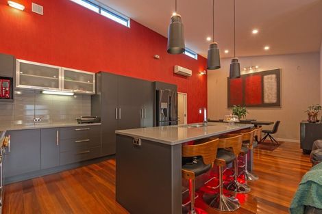 Photo of property in 22 Tennyson Avenue, Kelvin Grove, Palmerston North, 4414